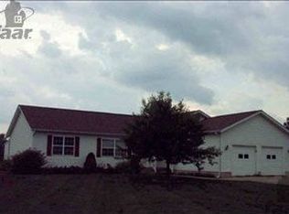 7221 Coldwater Rd, Flushing, MI 48433