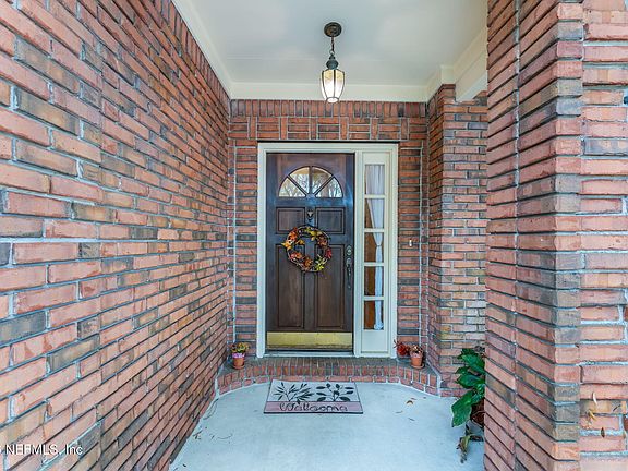 3rd image of 1424 RUNNING BROOK Court