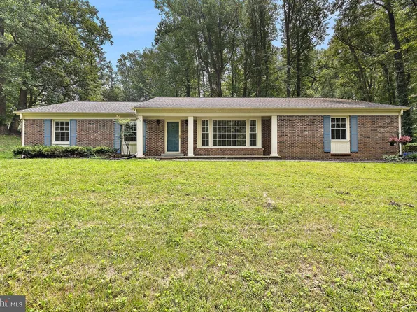 6250 Sleepy Hollow Rd, La Plata, MD 20646