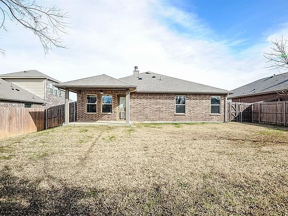 5th image of 1317 Wysteria Ln