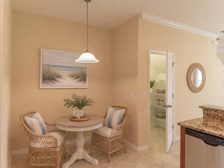 31235 Claridge Pl — Photo 8