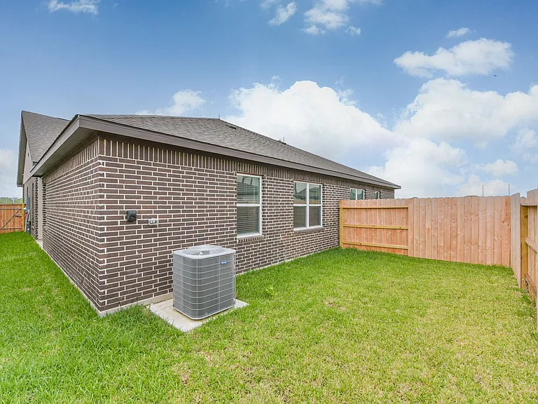 1868 Dry Cherry Ln — Photo 42