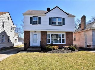 2235 Barrington Rd, University Heights, OH 44118