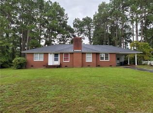 518 Longview Dr, Fayetteville, NC 28311