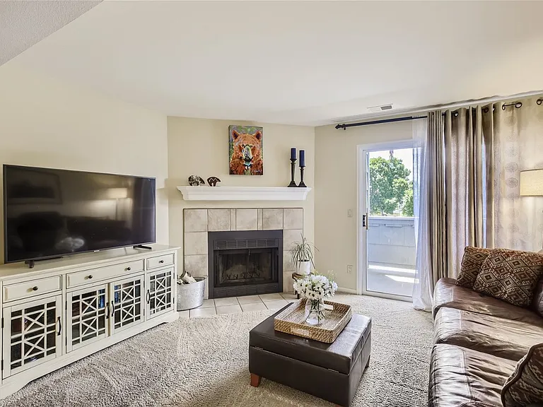 4670 White Rock Cir #4 — Photo 5