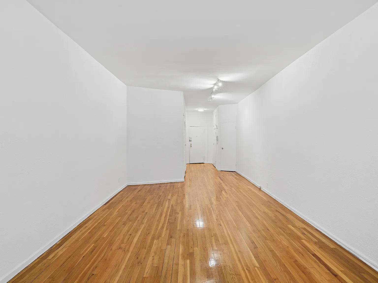 304 East 73rd Street — Photo 2