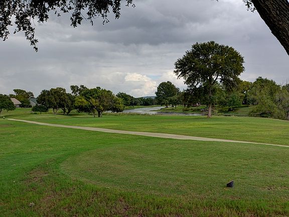 2nd image of 534 Sand Bend Dr E
