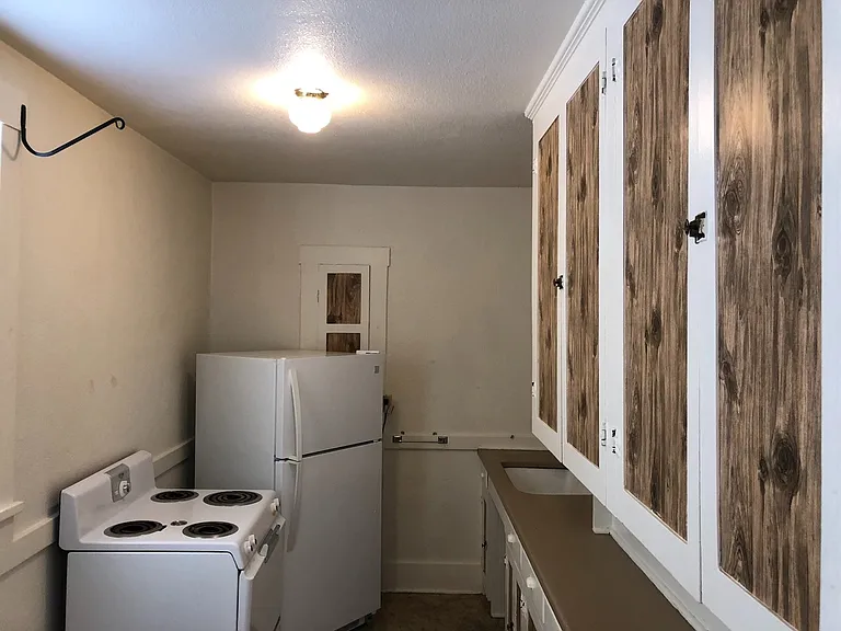415 Walnut Ave #8 — Photo 7