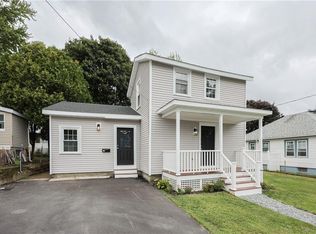 101 Grosvenor Ave, Pawtucket, RI 02860