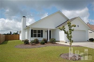 1st image of 833 NE Rolling Pines Loop Road
