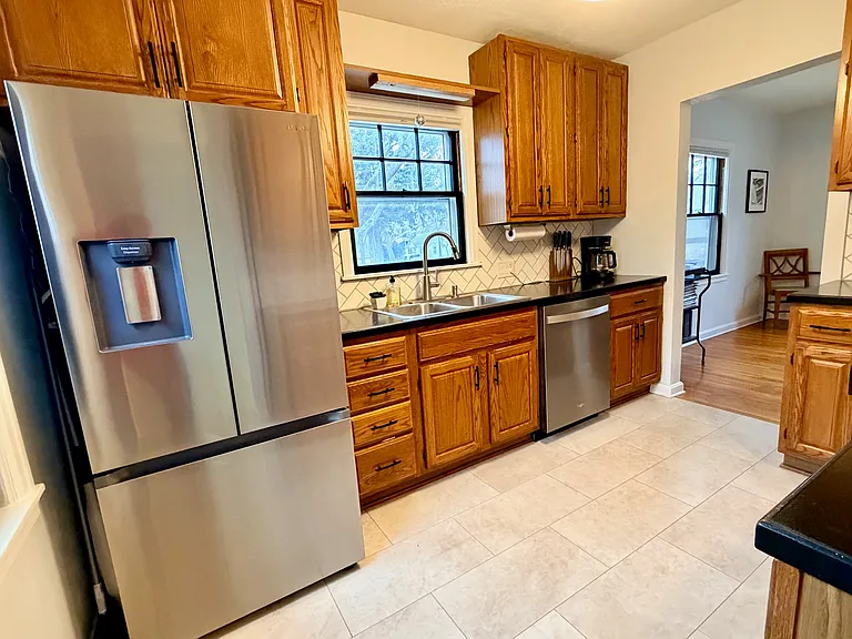 130 S Riverside Dr — Photo 9