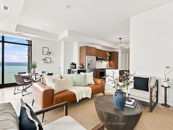 5th image of 185 Dunlop St E #914