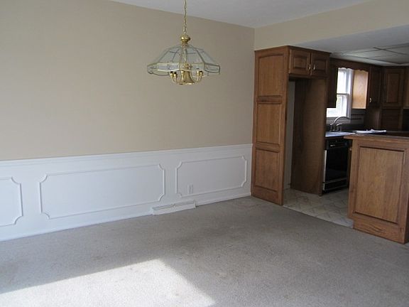 3rd image of 24332 Merrimac Ln