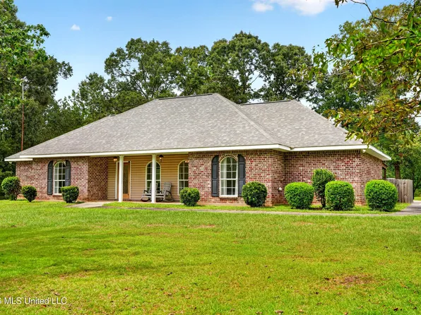 1201 Stanford Lake Rd, Poplarville, MS 39470