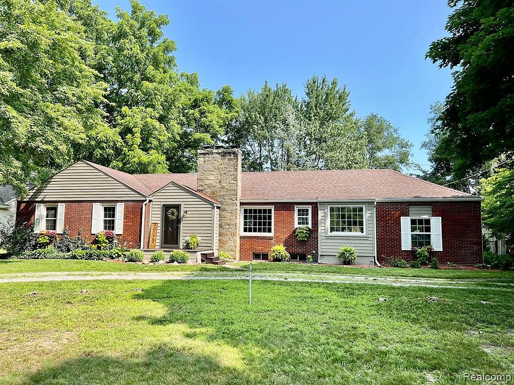 4184 N River Rd, Fort Gratiot, MI 48059 Zillow