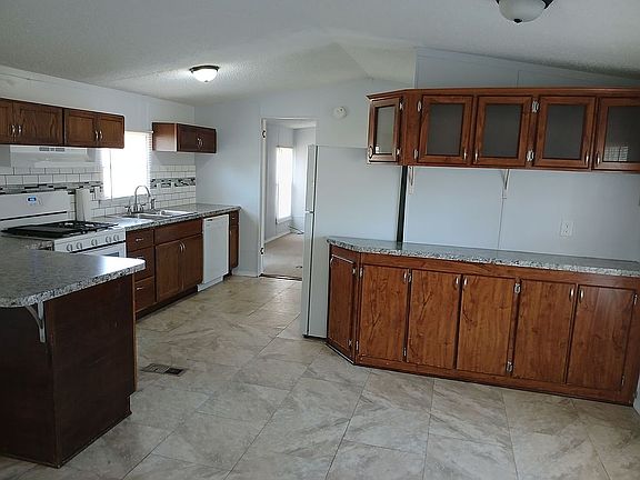 2nd image of 41370 Skelly Rd