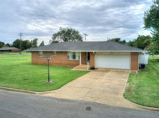 217 S Flynn Ave, Calumet, OK 73014