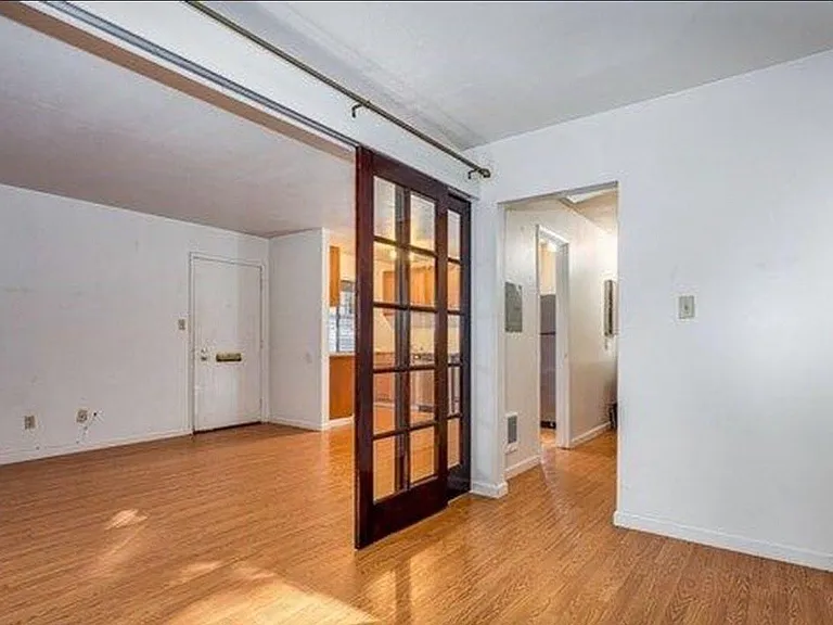 101 Kinross Dr #4 — Photo 8