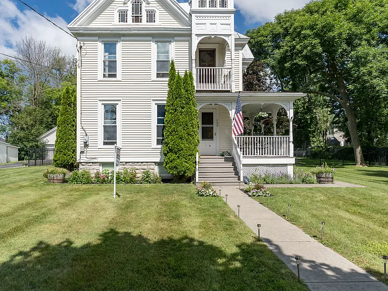 208 S Broad St — Photo 2