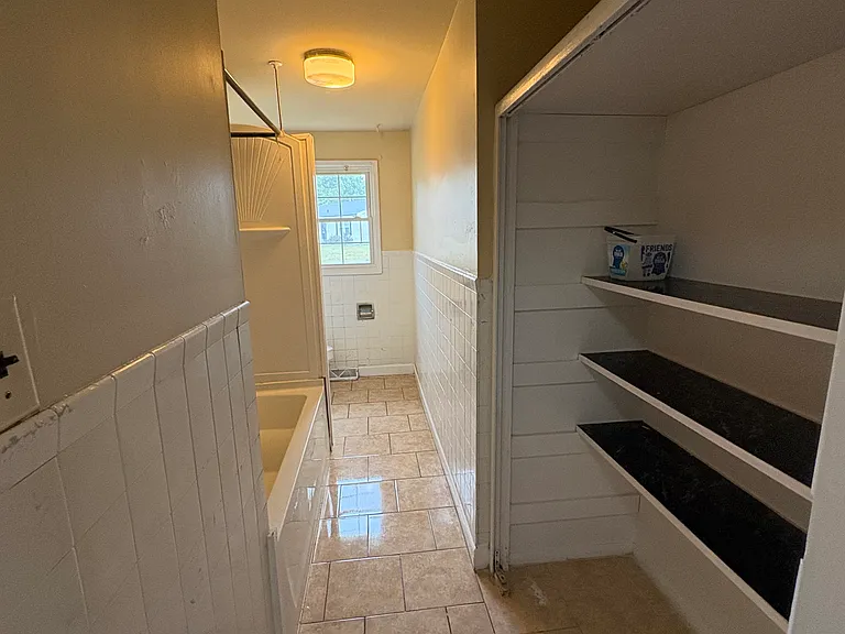 121 Woodgate Cir — Photo 17