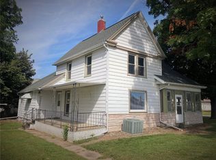 803 C Ave, Vinton, IA 52349