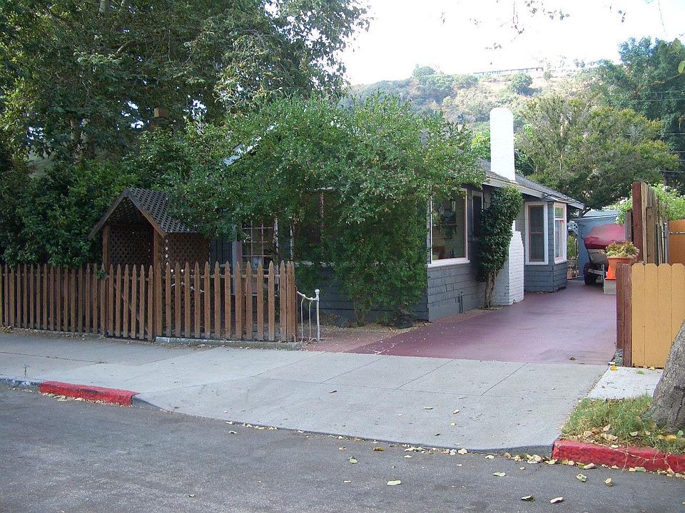 1st image of 827 Orange Ave
