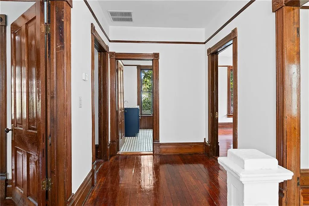 2 bed, 1.0 bath, 3160 sqft, $3,400 — Photo 4