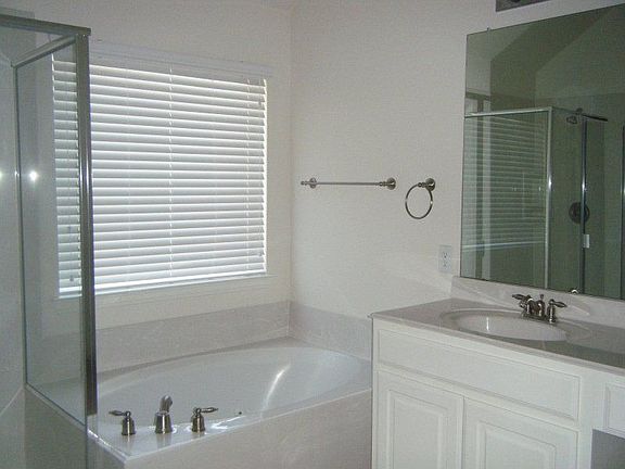 5th image of 3046 Delray Ct