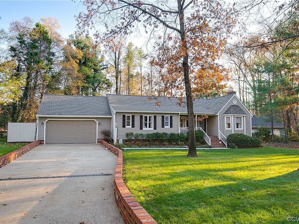 1st image of 10413 Glen Oaks Dr