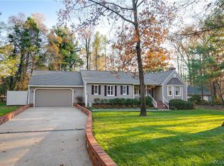 10413 Glen Oaks Dr, Chester, VA 23831
