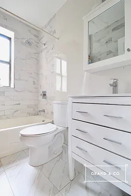 Rented by Grand & Co. | media 6