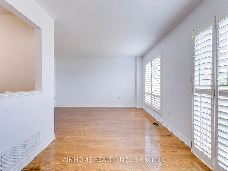 340 Kittridge Rd — Photo 21