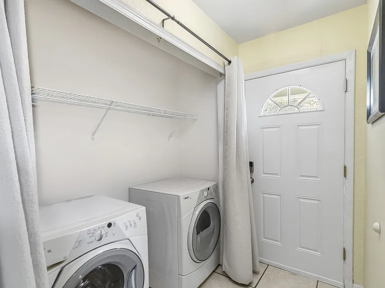 7912 Ficquette Rd — Photo 24