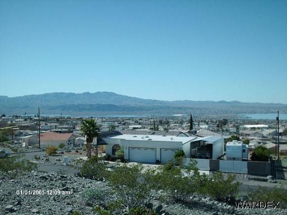 3rd image of 970 Desert View Dr