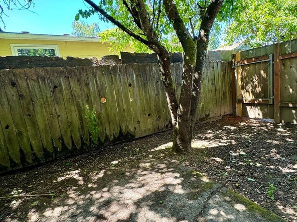 4529 NE Killingsworth St APT 22
