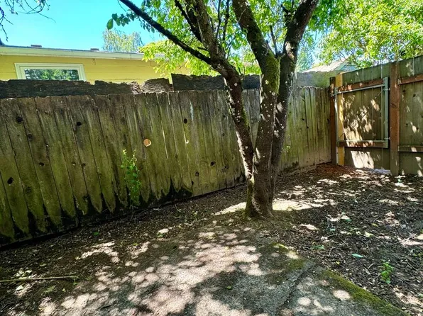 4529 NE Killingsworth St, Portland, OR