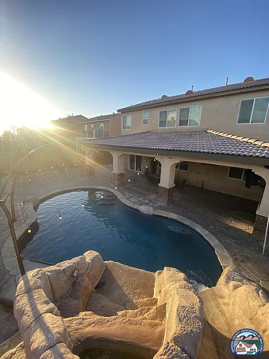 5 bed, 4.0 bath, 2761 sqft, $2,850 — Photo 3