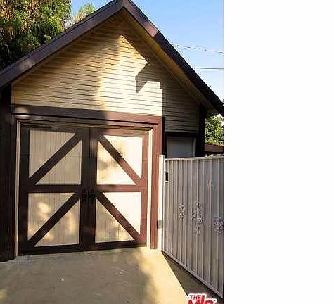 5th image of 1024 N Sierra Bonita Ave