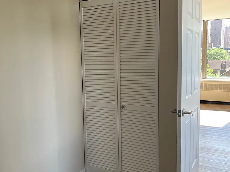 1360 N Sandburg Ter #601C — Photo 21