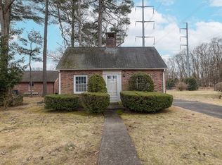 96 Forris St, West Springfield, MA 01089