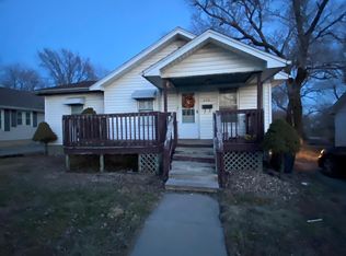 606 Hamner Ave, Marshall, MO 65340