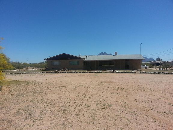 5th image of 1465 N Valley Dr