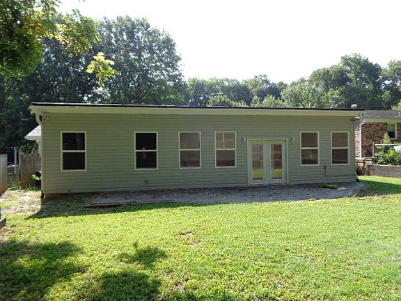 4th image of 229 Lady Astor Pl