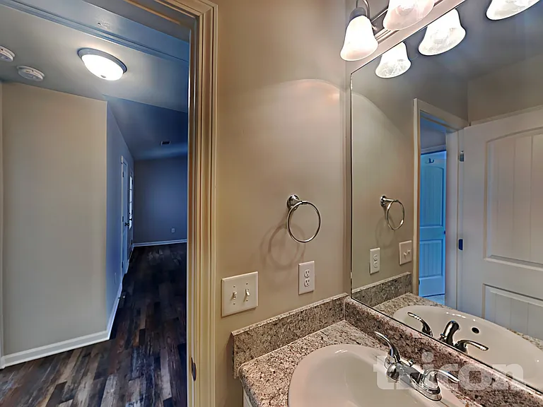 37 Oakville Dr — Photo 11