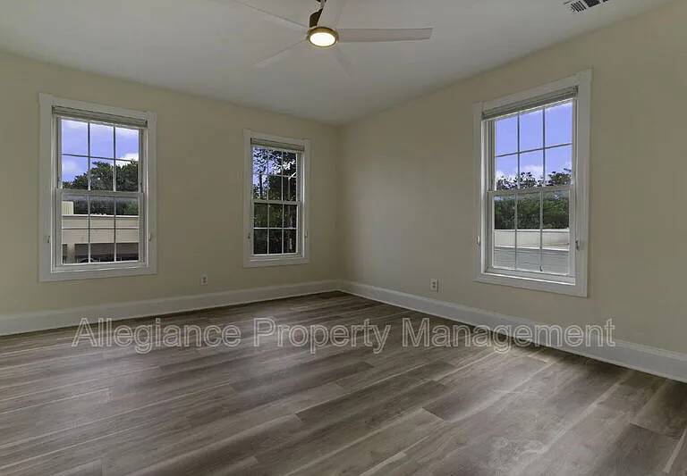 1506 B Mount Vernon Ave — Photo 9