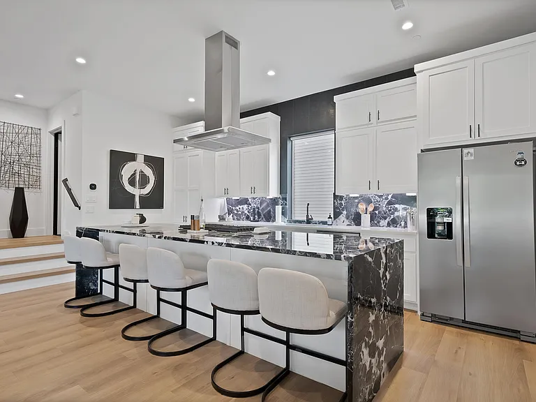 2139 Mail Ave #102 — Photo 9