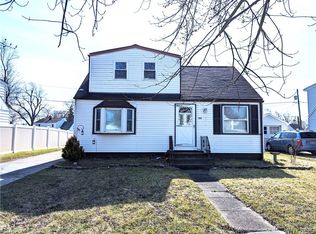 133 Clearvale Dr, Cheektowaga, NY 14225