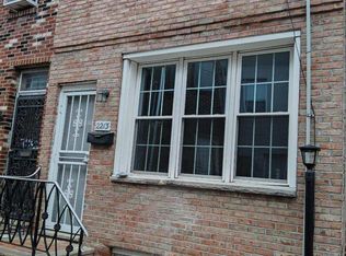 2213 Earp St, Philadelphia, PA 19146