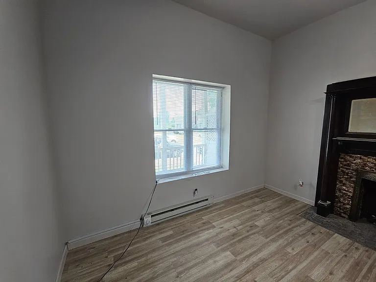 306 N 6th St #A — Photo 5