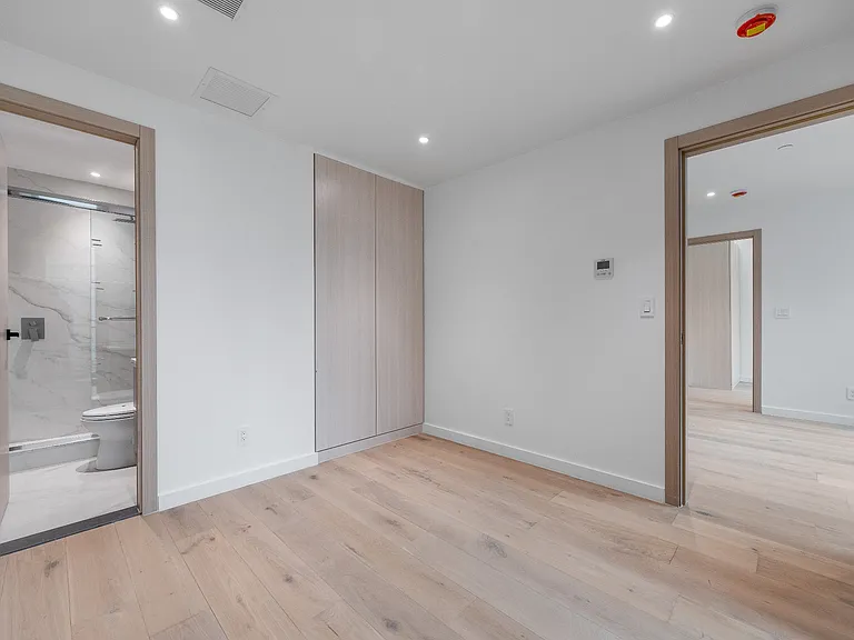 42-62 Hunter St #7C — Photo 8